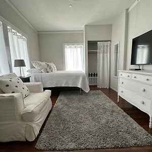 Studio Classique Lit Queen-Size